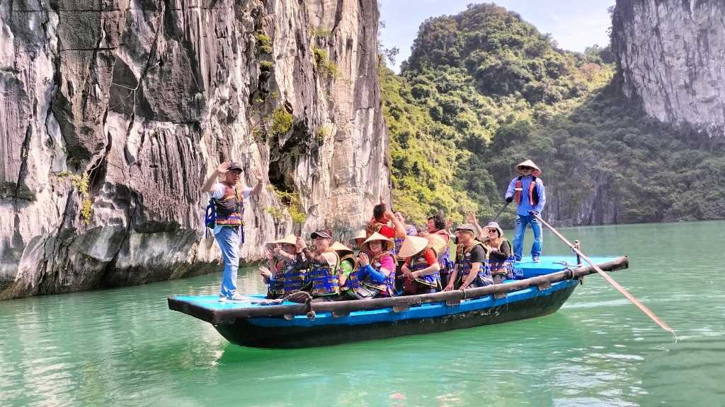địa điểm du lịch hạ long